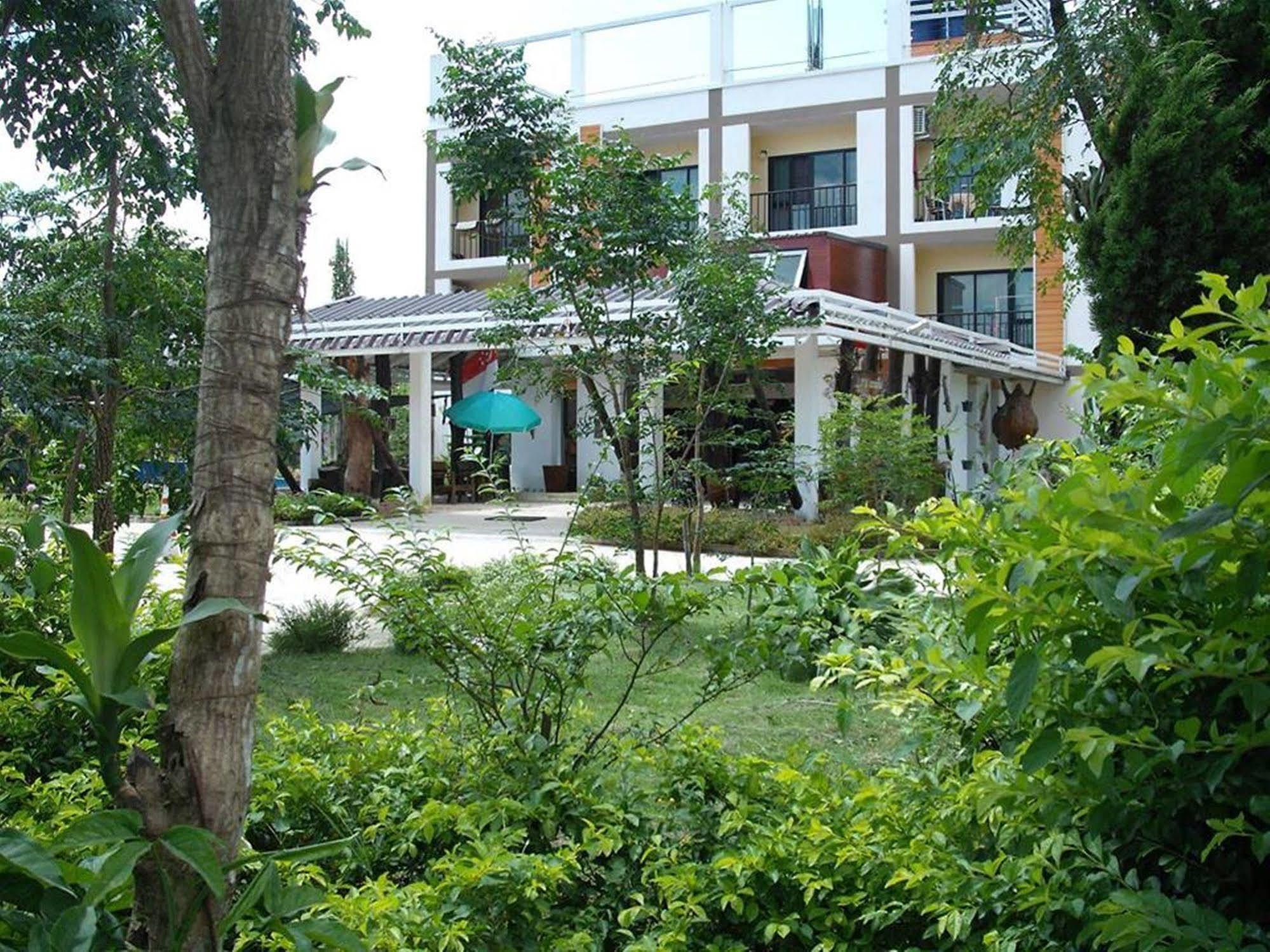 Mech Mansion Hotel Chiang Rai Exterior photo